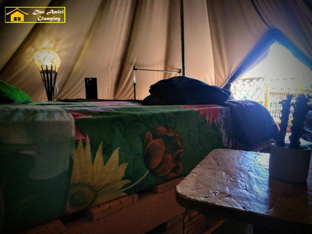 Hotel Glamping Due Amici à Palomino Extérieur photo